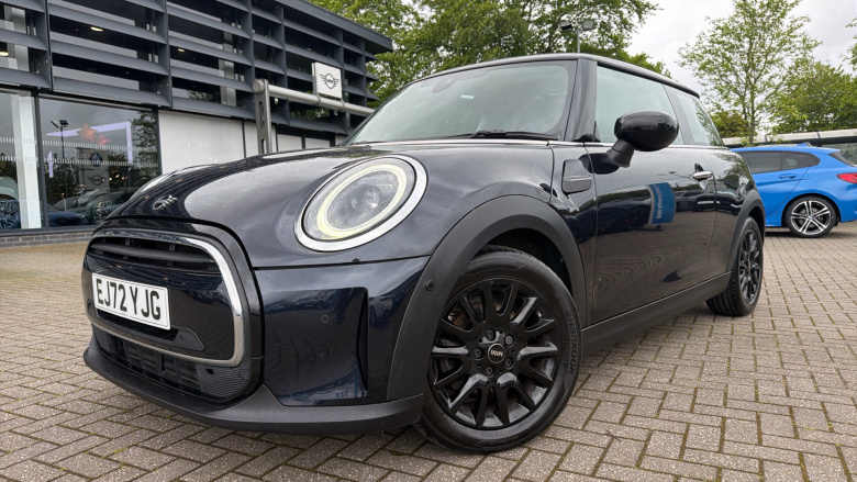 MINI Hatchback 1.5 Cooper Classic 3dr Auto Petrol Hatchback